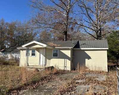 2 Bedroom 1BA 654 ft Single Family House For Sale in Hillsboro, TN