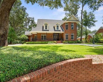 6 Bedroom 7BA 6841 ft Single Family Home For Sale in MOBILE, AL