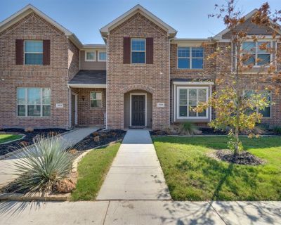 2 Bedroom 3BA 1500 ft Condo For Rent in Denton, TX