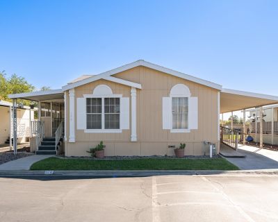 3 Bedroom 2BA 1152 ft Mobile Home For Sale in Lancaster, CA