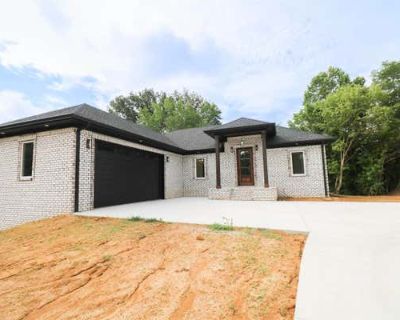 3 Bedroom 3BA 3116 ft Single Family Home For Sale in PADUCAH, KY