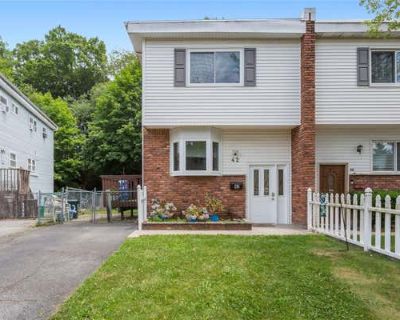 3 Bedroom 2BA 1326 ft Single Family Home For Sale in SUFFERN, NY