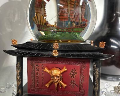 Rare Disney Snow Globe Pirates of the Caribbean At World's End W/Key Lights Up Music