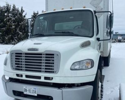 2015 Freightliner M2 BOX Truck