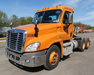 Used 2016 FREIGHTLINER CASCADIA 125 Day Cab Trucks in Sparrowbush, NY