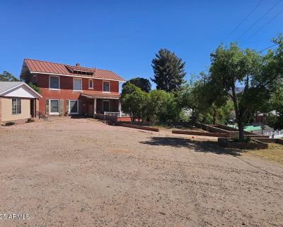 5 Bedroom 2BA 2998 ft Single Family House For Sale in Globe, AZ