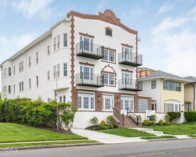 2 Bedroom 2BA 7470 ft Condo For Sale in Loch Arbour Village, NJ