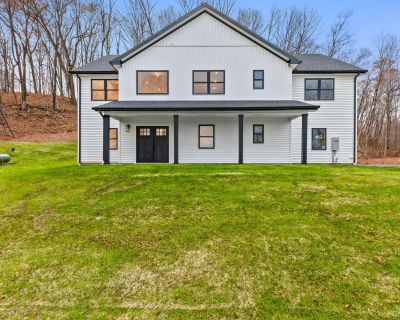 5 Bedroom 3BA 2708 ft Single Family House For Sale in Patterson, NY