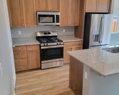Minimum stay: 12 months. Deposit: 1000. Bills included. Age preference: 18 - 70. Available for students. Available bedroom for rent for $900.00-$1,000.00 a month (depending on utilities) in a newly constructed neighborhood in Woodburn, OR. Security deposit **** with first and last month s rent***** Lease: 12 months with possibility of extension The House Newly constructed 3 bedroom 2.5 bath hou...