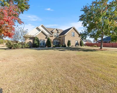 5 Bedroom 4BA 3542 ft Single Family House For Sale in Kathleen, GA