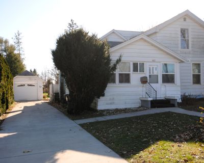 3 Bedroom 1BA 1240 ft Single Family House For Sale in Whitewater, WI