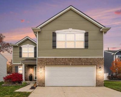 3 Bedroom 2.5BA 1865 ft Apartment For Rent in Westland, MI