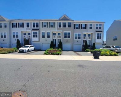 2 Bedroom 3BA 1470 ft Townhouse For Rent in Sudley, VA