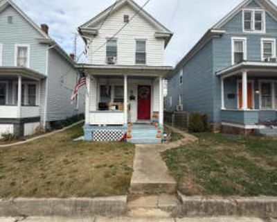2 Bedroom 1BA 991 ft Single Family Home For Sale in MARTINSBURG, WV