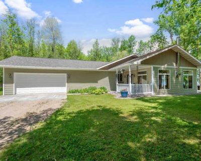 3 Bedroom 2BA 2304 ft Single Family Home For Sale in COHASSET, MN