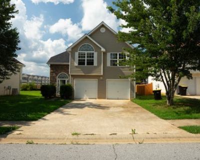 4 Bedroom 3BA 2296 ft Single Family Home For Sale in HAMPTON, GA