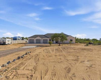 4 Bedroom 3BA 3051 ft Single Family Home For Sale in CASA GRANDE, AZ