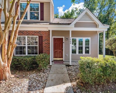 3 Bedroom 2BA 1308 ft Apartment For Rent in North Charleston, SC