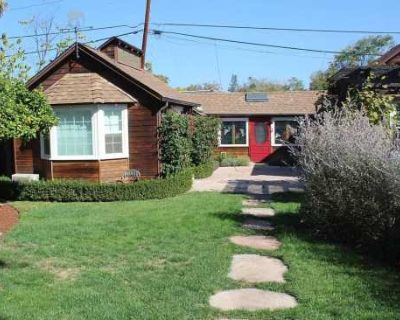 3 Bedroom 2BA 1463 ft Apartment For Rent in Palo Alto, CA