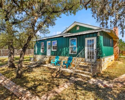 3 Bedroom 3BA 2611 ft Single Family House For Sale in Bandera, TX