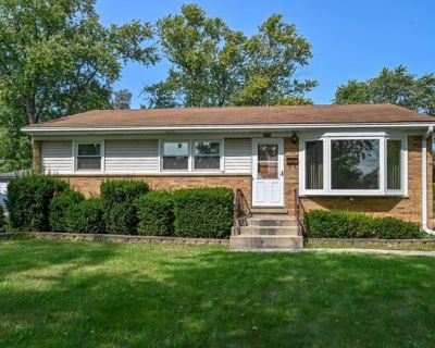 W Palm Dr, Mount Prospect, Home For Sale