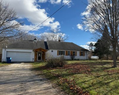 3 Bedroom 1BA 1300 ft Single Family House For Sale in Bellevue, MI