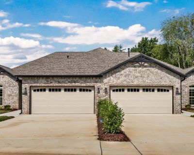 3 Bedroom 2BA 2162 ft Condo For Sale in Clarksville, TN