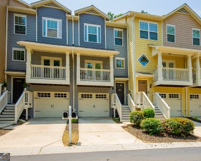 3 Bedroom 2BA 1640 ft Townhouse For Sale in Atlanta, GA