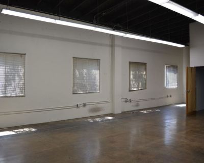 900 ft Commercial Property For Rent in Culver City, CA
