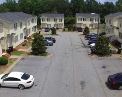 3 Bedroom 2.5BA 0 ft Pet-Friendly Apartment For Rent in Golden Grove, SC