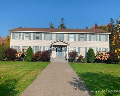 33 Burleigh Rd. Apt.. Quiet and Spacious 2BR/1BA in Great Bangor Complex! - Located in beautiful complex on Burleigh Rd. off Broadway - Great building with nice layouts that include eat-in kitchen, large bedrooms and full bath - Laundry hook-ups located in unit $1,650/month includes heat, hot water, water/sewer. Tenant pays electric. Two off street parking spots. Cats and small dogs under 40lbs...