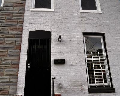 4 Bedroom 3.5BA 2112 ft House For Rent in Baltimore, MD