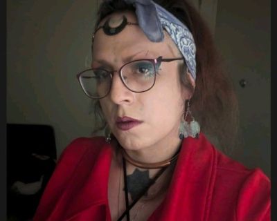 $950 /month. Age: 39 * Smoker?: No * Any pets?: No * Occupation: Student * Orientation: Bisexual. Smoking room acceptable. Pets are fine. No preference specified. Age preference: 20 - 75. Looking in: Portland. I live on SSI due to being disabled. this is 950 a month. I can prove that this is direct deposited every month on the 1st (slightly earlier if the 1st falls on a weekend) I studied langu...