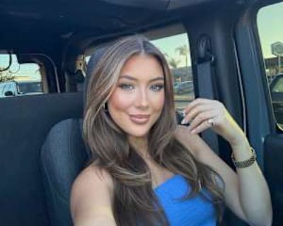 Lily Thom, 25 years, Female. Looking in: Charleston, Charleston County, SC