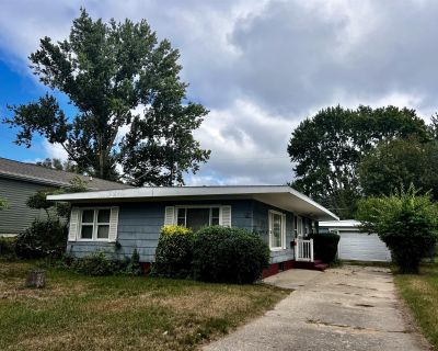 3 Bedroom 1BA 1056 ft Single Family House For Sale in Ludington, MI