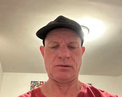 David - Needs an Apartment on iROOMit or a Room