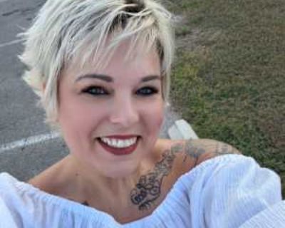 Lori, 52 years, Female. Looking in: New Braunfels, Comal County, TX