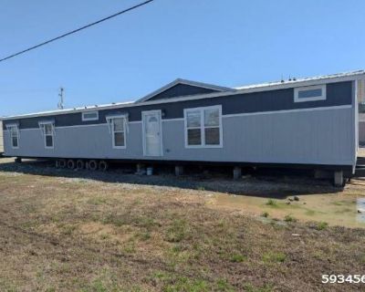 4 Bedroom 2BA 2128 ft Mobile Home For Sale in Texarkana, TX