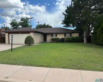 3 Bedroom 2BA 1450 ft Single Family Home For Sale in CLOVIS, NM