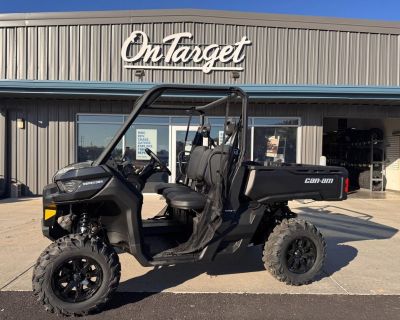 2025 Can-Am Defender DPS HD10
