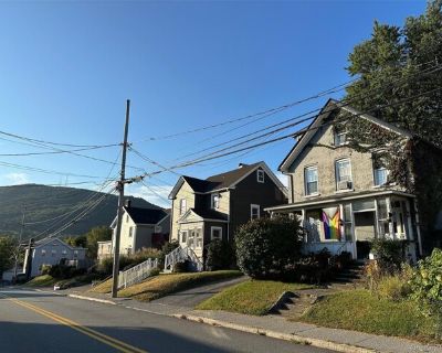 Verplanck Ave, Beacon, Home For Rent