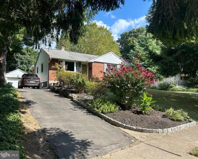 3 Bedroom 1BA 1018 ft Single Family House For Sale in Hatboro, PA