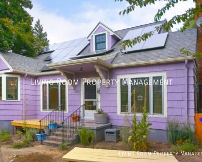 3 Bedroom 2BA 2275 ft Pet-Friendly Single-family home For Rent in Portland, OR