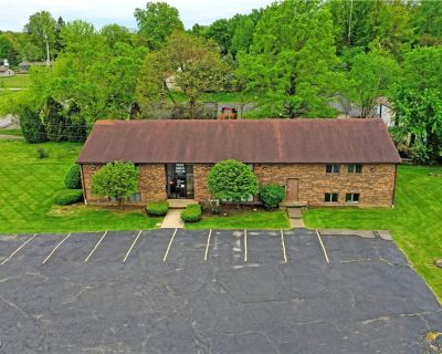 1688 Shannon Road. Property for Rent in Girard, OH for $1,000. This property was built in 1979 on a lot size of 1.12.. Looking for a spacious and professional office setup? This $1,000/month suite in Girard delivers with 6 private offices, 2 versatile storage rooms, and a fully equipped kitchen ideal for growing teams or established businesses ready to upgrade their space. You will also fine 2 ...