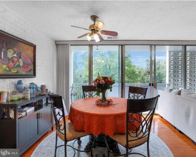 2 Bedroom 1BA 893 ft Apartment For Rent in Hyattsville, MD