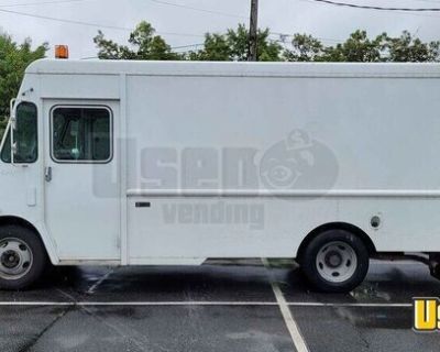 Used 2003 Workhorse P24 Stepvan | Basic Empty Stepvan