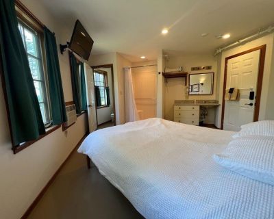 1 Bedroom 1BA 180 ft Apartment For Rent in Lyme, NH