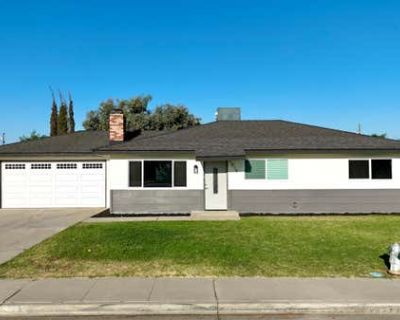 3 Bedroom 2BA 1200 ft Single Family Home For Sale in BAKERSFIELD, CA