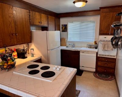 Furnished Room for Rent - Furnished townhome style 4 plex apartment