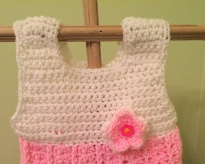 Newborn baby dress 0-3 months Pink crochet handmade babies jumper pinafore infant girl dresses Babies clothing New baby layette Shower gifts